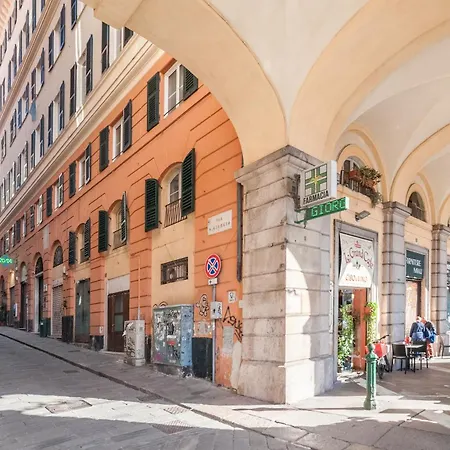 Acquario E Centro Storico Apartment *